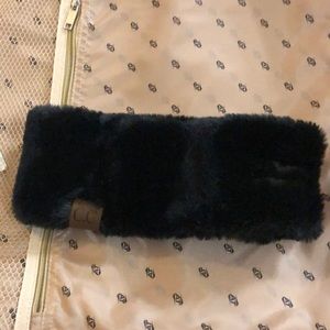 C.C black fur scarf with velcro